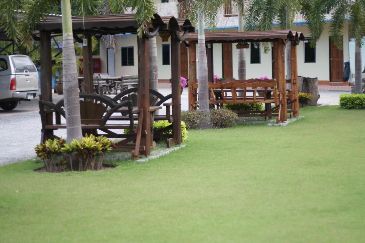Pn Gold Resort Bangsaen Exterior foto