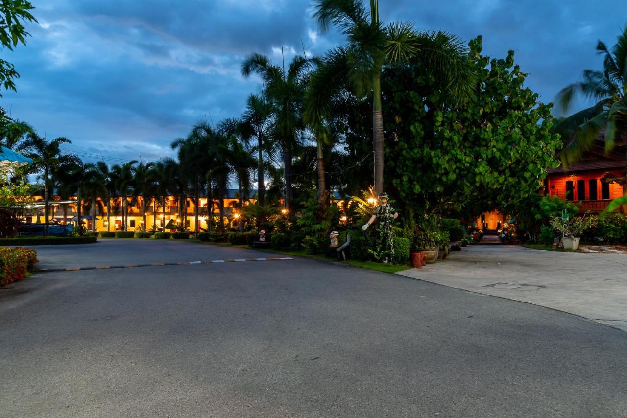 Pn Gold Resort Bangsaen Exterior foto
