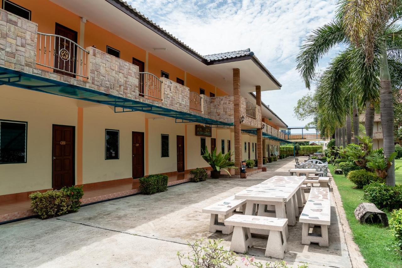 Pn Gold Resort Bangsaen Exterior foto
